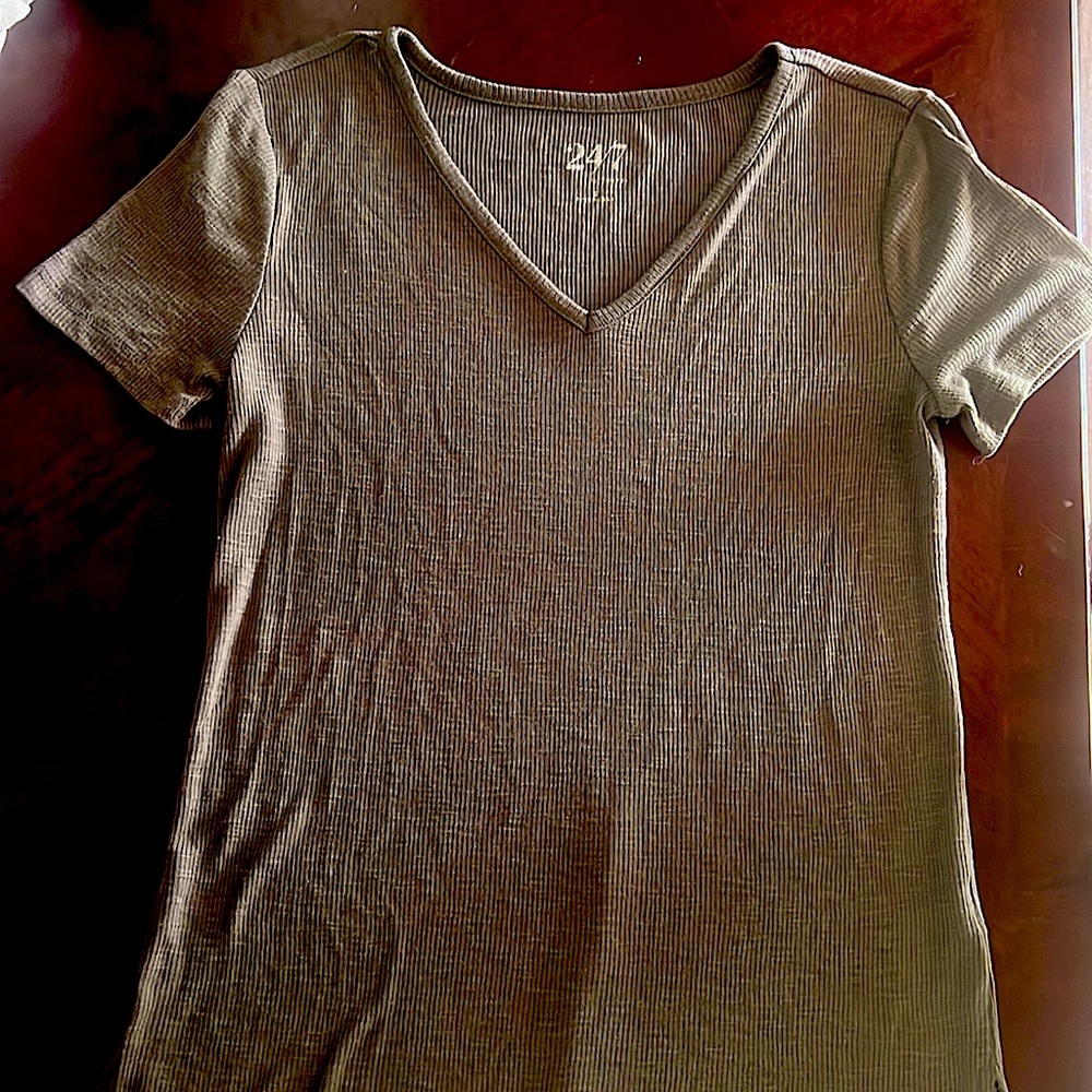 24/7 Maurice’s shirt